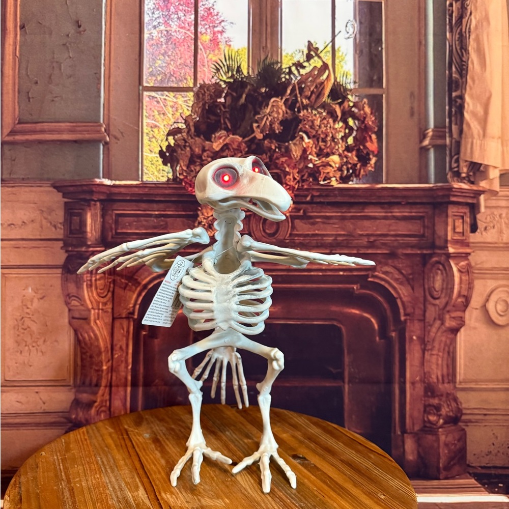 Skeleton Vulture Crow Halloween Bird Decor with Red Eyes Decor Party Craft NWT - Picture 9 of 17